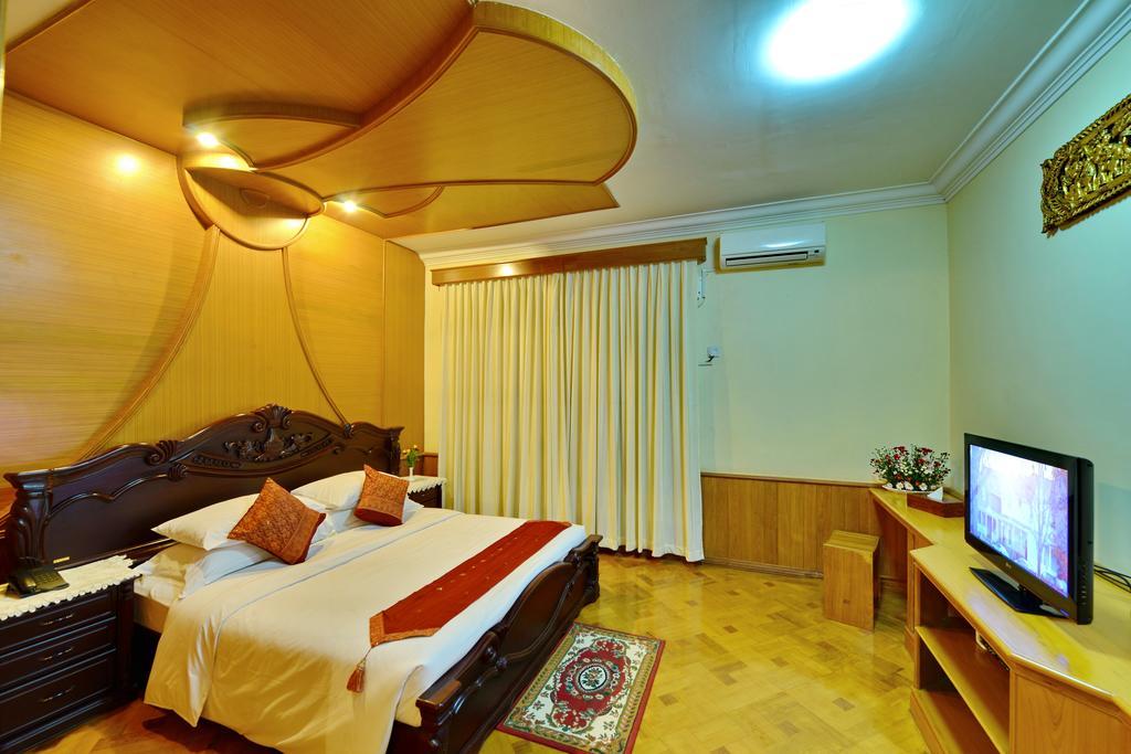 Win Unity Hotel Pyin Oo Lwin Exterior foto