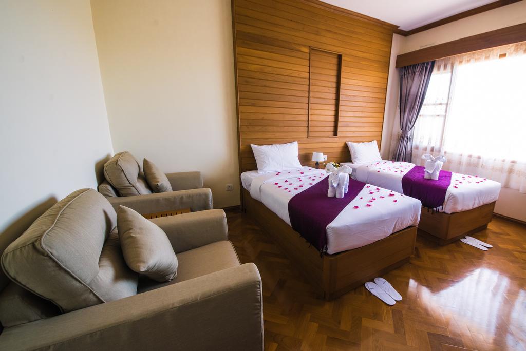 Win Unity Hotel Pyin Oo Lwin Exterior foto